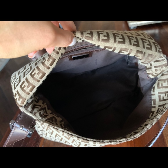 FENDI Zucca pattern Mamma baguette shoulder bag❤️ - Picture 8 of 16